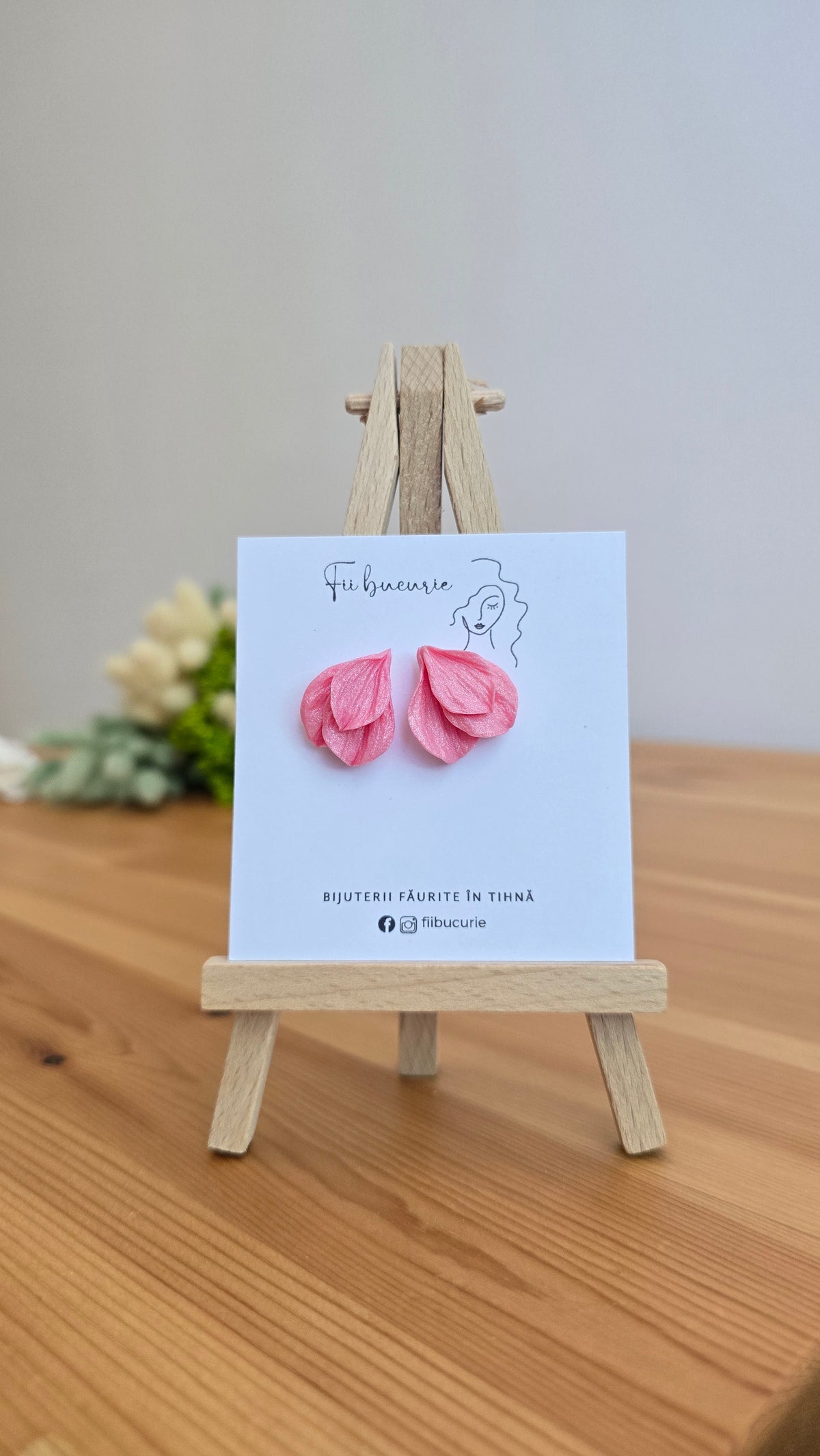 Cercei flower pink