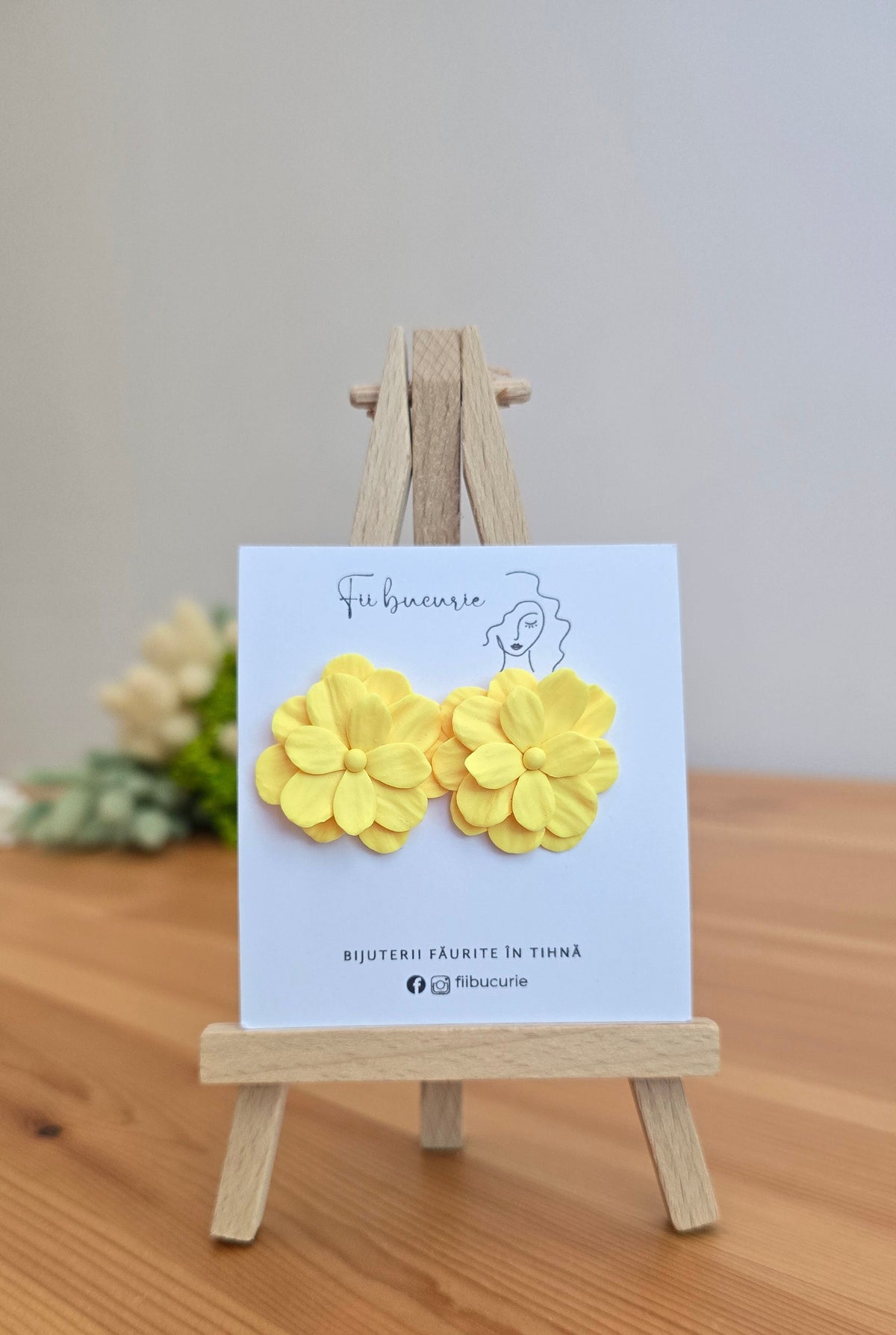 Cercei - flower yellow
